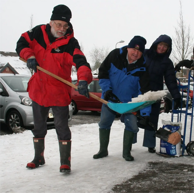 Mixed gender snow wardens - winter 2012/13